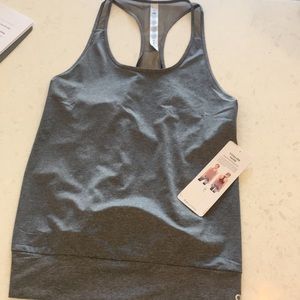 Alo Yoga tank
